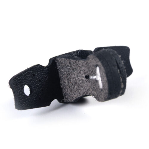 SimpleShot Pinch Pouch in der Seitenansicht mit Grifflasche